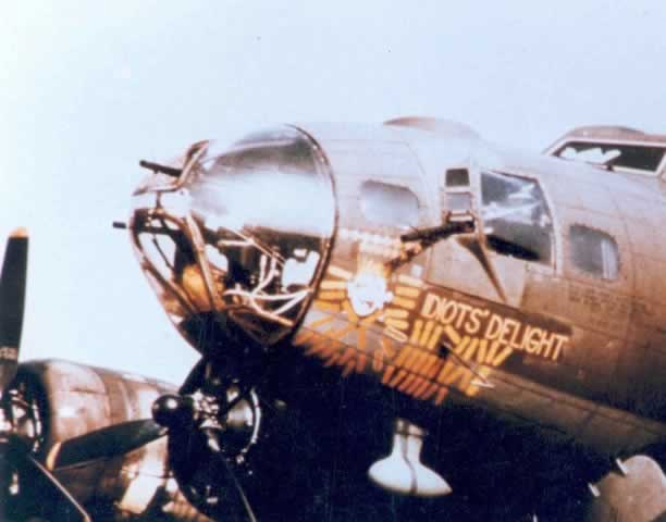 Nose art on B-17F Flying Fortress "Idiot's Delight"