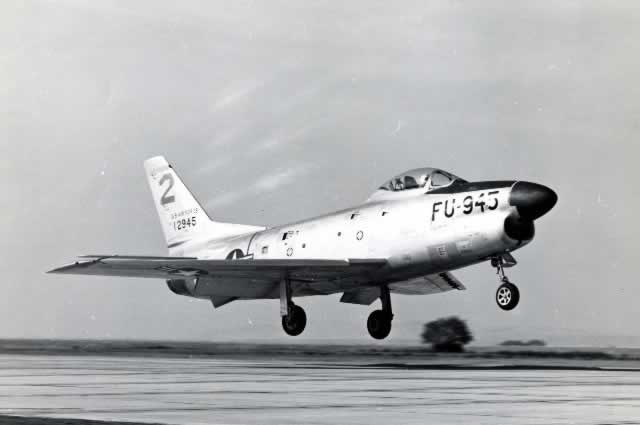 F-86D FU-945 Sabre Dog
