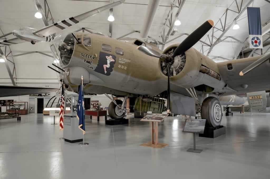 B-17 Flying Fortress Sleepy Time Gal