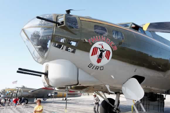 B-17 Flying Fortress Thunderbird