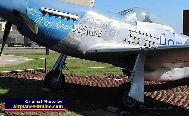 P-51D Mustang "Moonbeam McSwine" 