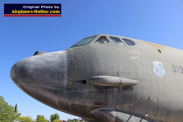 B-52G Stratofortress "Bearin Arms", S/N 58-0191
