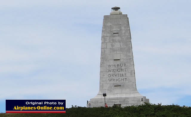 Monument to Wilbur Wright and Orville Wright